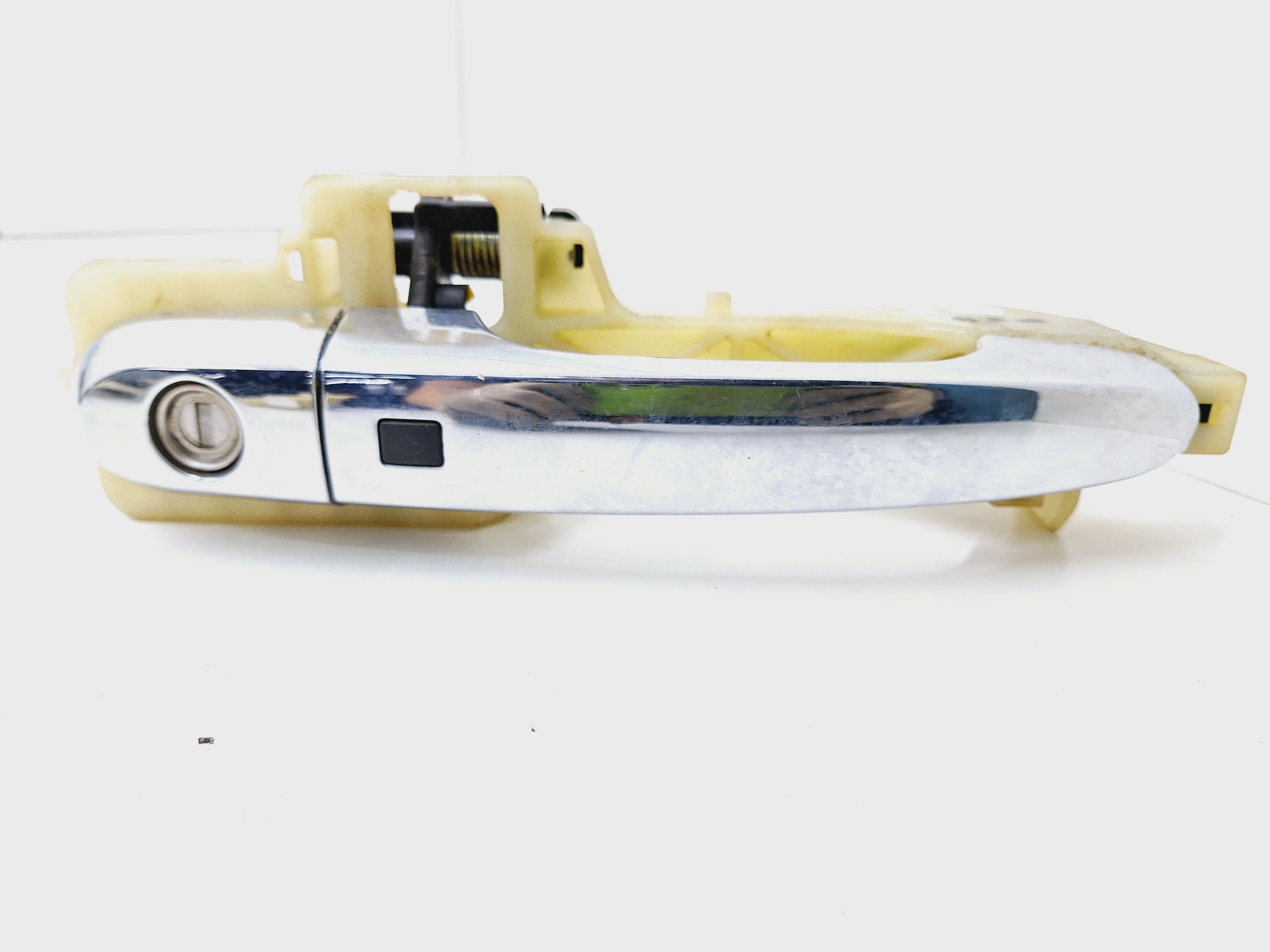 Maçaneta Porta Dianteira Esquerda Kia Sorento 3.5 2011/ 2012 Prata Dianteira