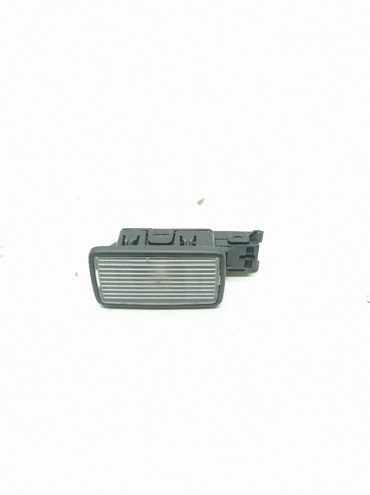 Luz Cortesia Porta Luvas Volvo Xc60 2.0 2019 31663793