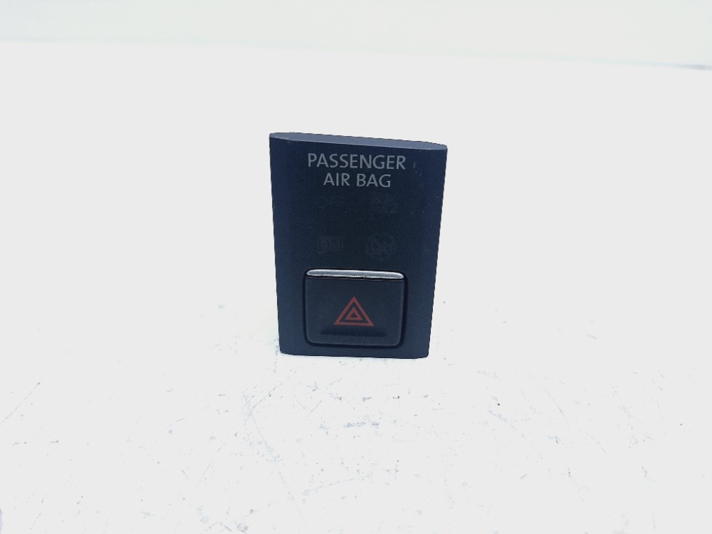 Botão Pisca Alerta Vw Tiguan Tsi 2.0 2018 5nb919225 Preto