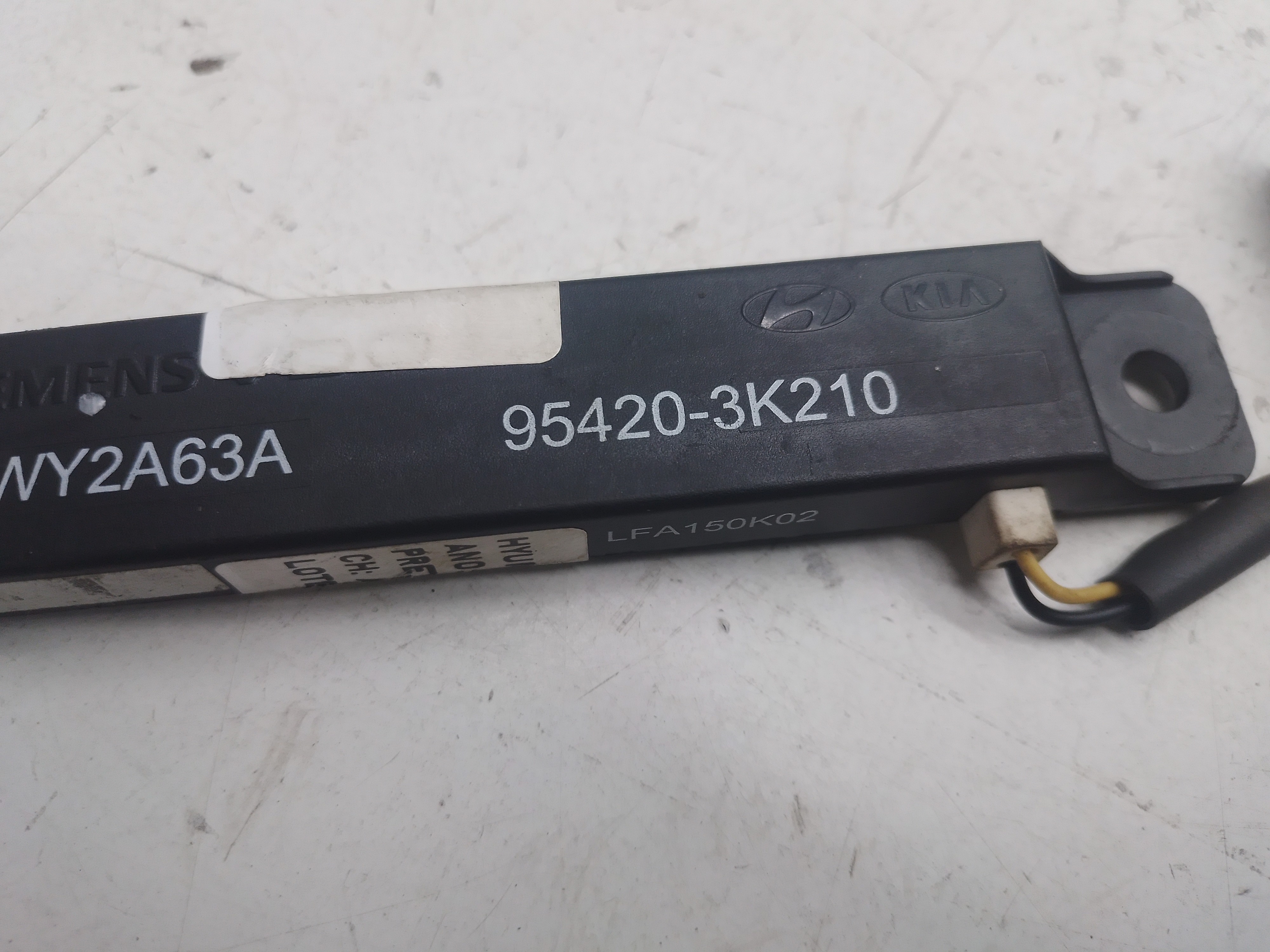 Sensor Antena Keyless Hyundai Veracruz 3.8 2010 954203k210