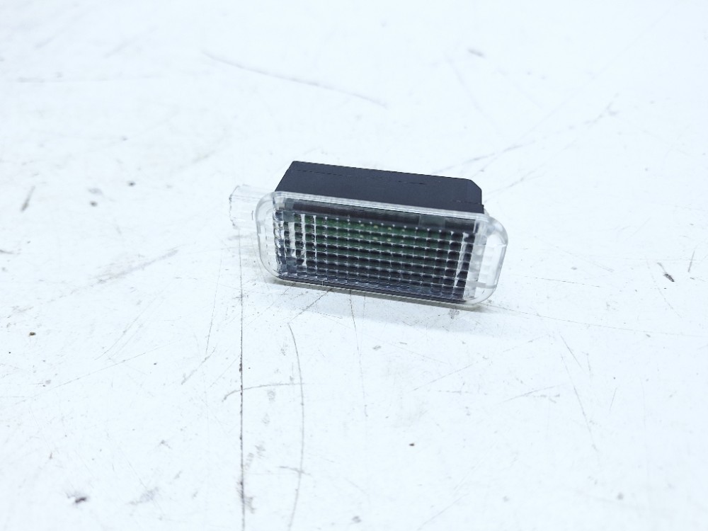 Luz Cortesia Audi Ttrs 2.5t 2021 4e0947415