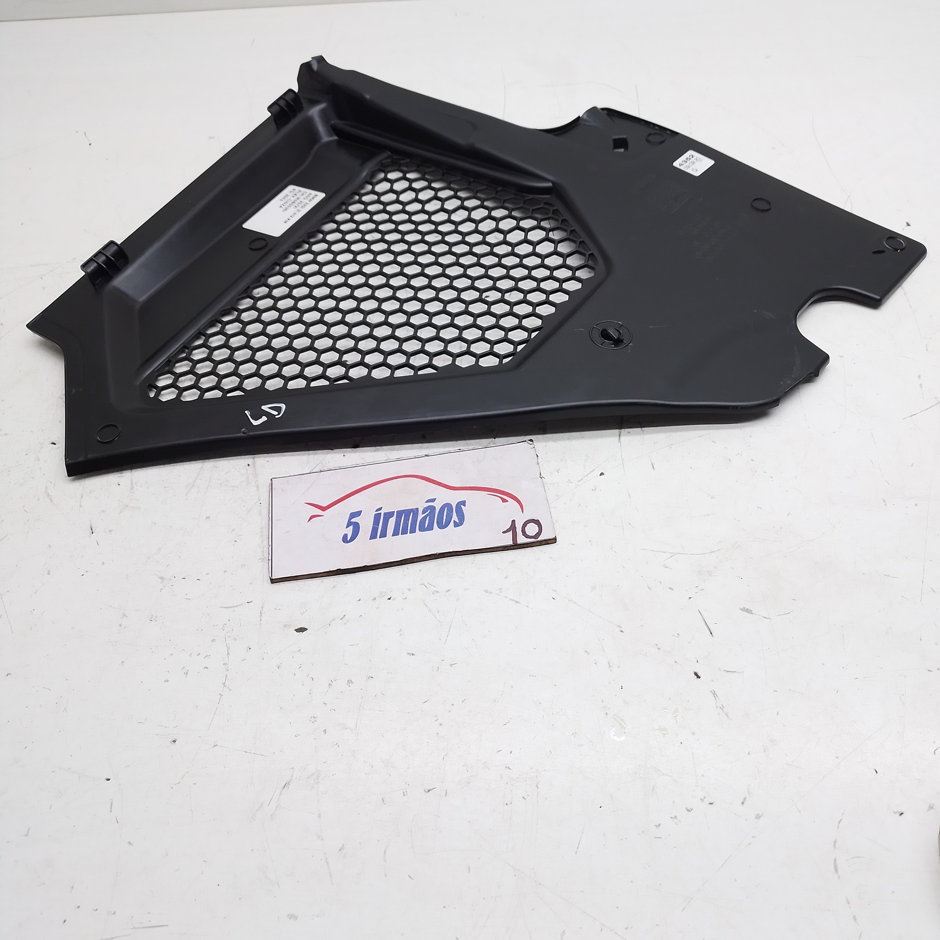 Acabamento Direito Churrasqueira Bmw 320i 2.0 2020 / 2021