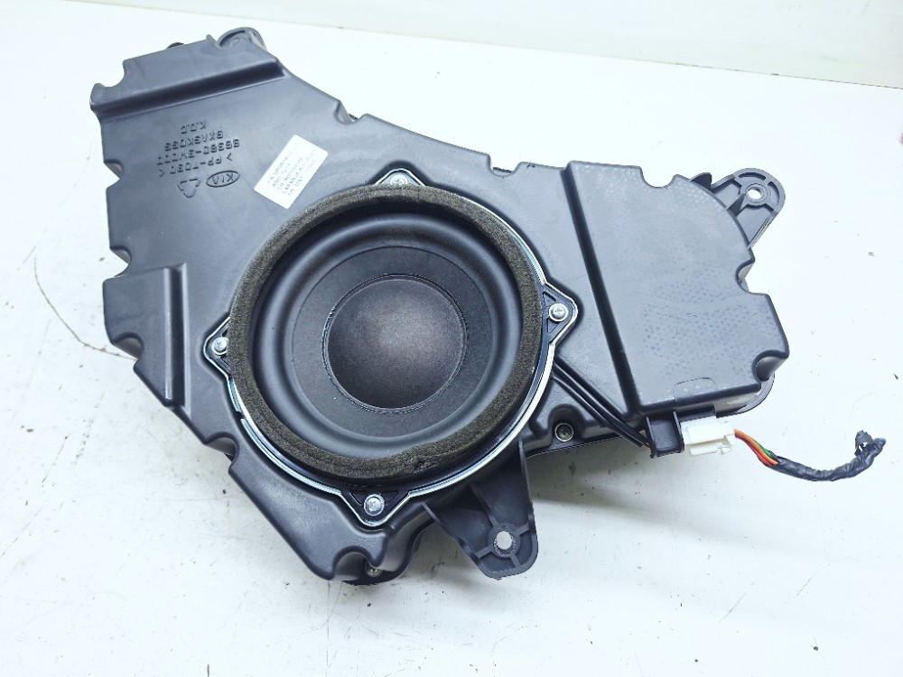 Alto Falante Subwoofer Kia Sportage 2.0 2013 963803w000
