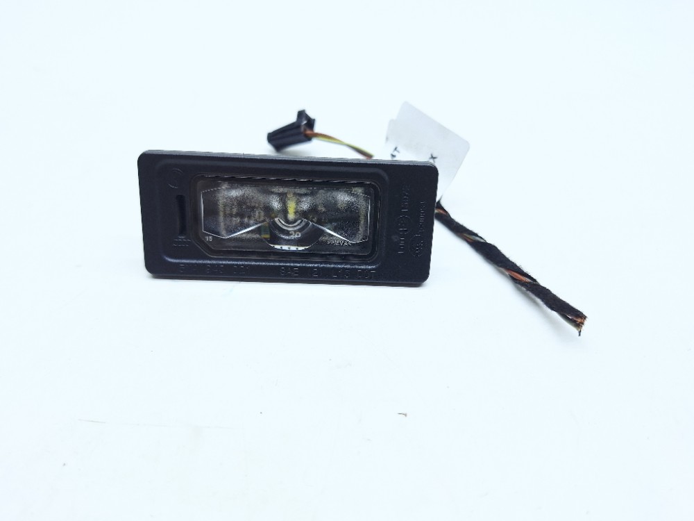 Luz Placa Traseira Esquerda Vw Tiguan 1.4 2019 5na943021