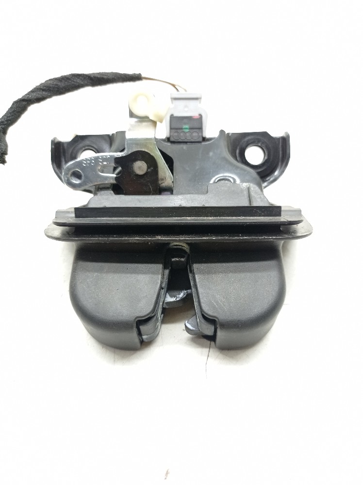 Fechadura Tampa Traseira Audi A3 Tfsi 2.0 2010 8p3827520a