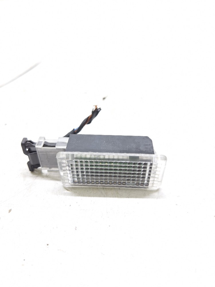 Luz cortesia porta luvas Vw Tiguan Tsi 2.0 2020 2021