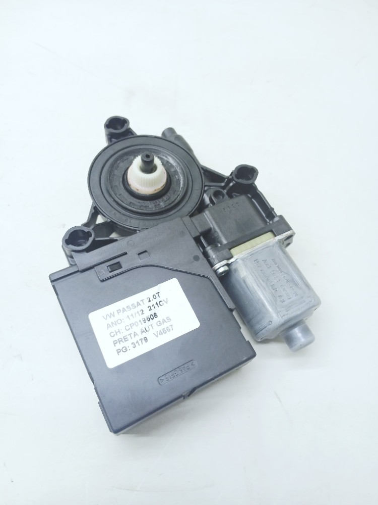 Motor Máquina Vidro Dianteiro Esquerdo Vw Passat 2.0 2012