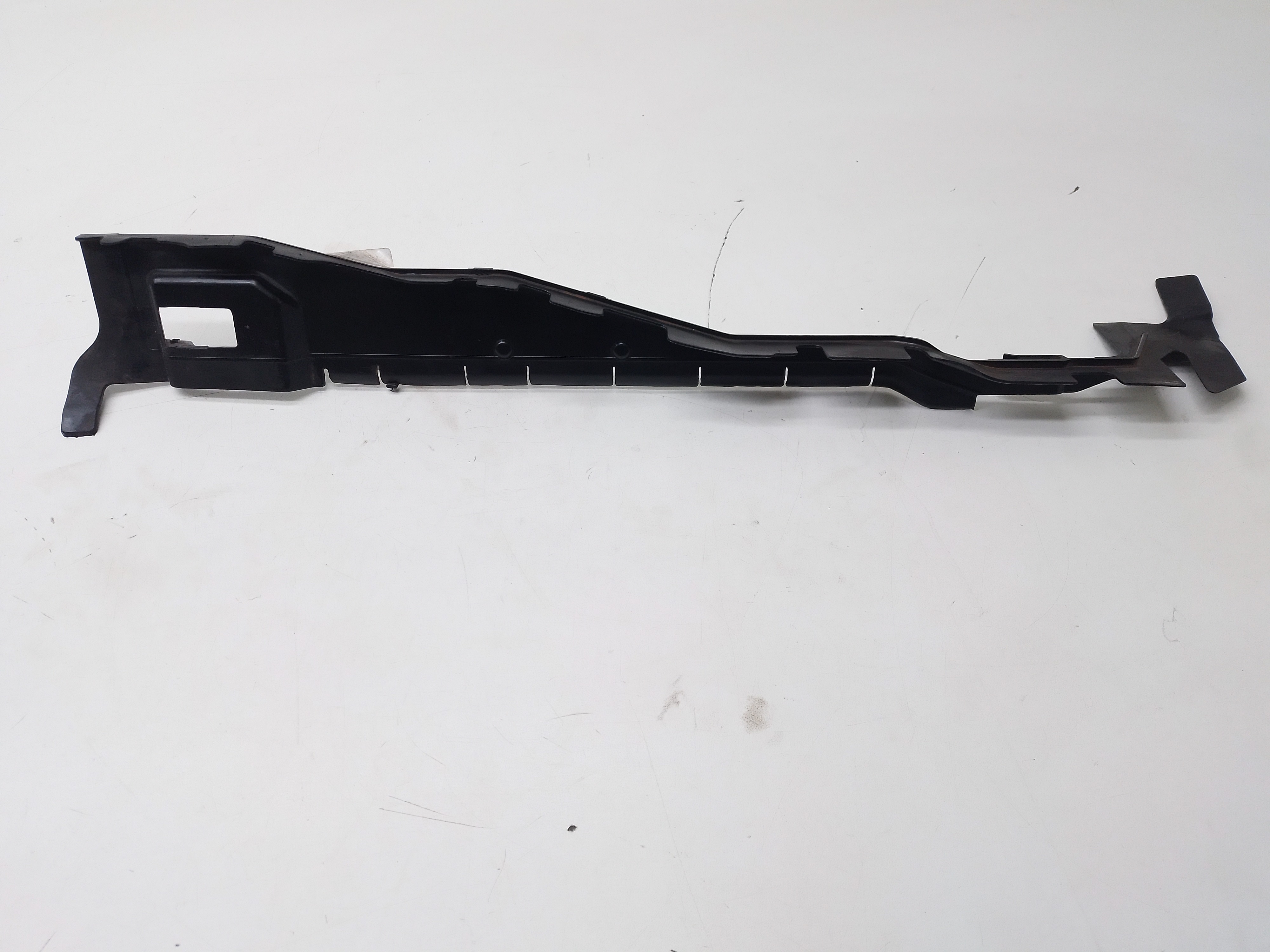 Defletor Radiador Audi Q3 Tfsi 1.4 2020 / 2021 N83a121332