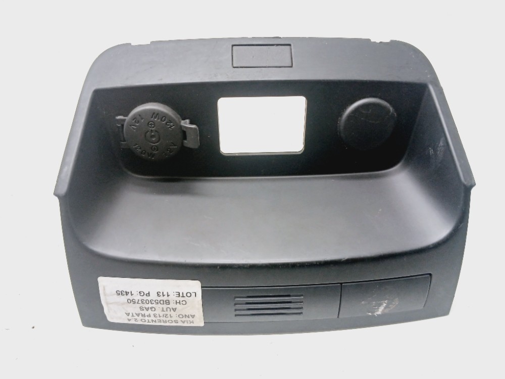 Moldura Painel Entrada Usb / Aux Kia Sorento 2.4 2012 2013