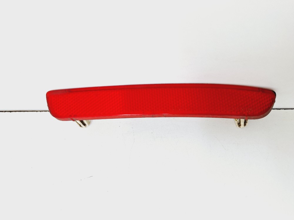 Refletor Olho Gato Traseiro Direito Vw Jetta 2011 Á 2016 Vermelho
