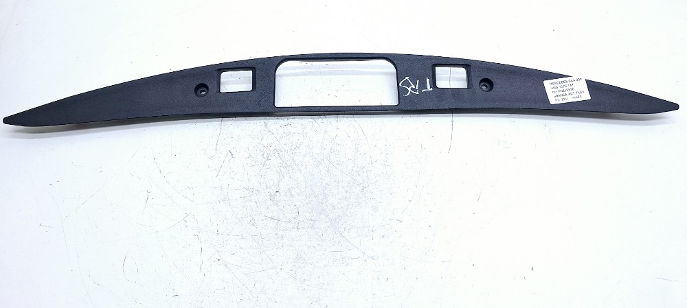 Acabamento Luz Placa Mercedes Cla200 1.6 2015 A1177500093