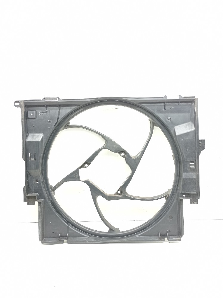 Defletor Ventoinha Radiador Bmw 125i 2.0 2013 764050901
