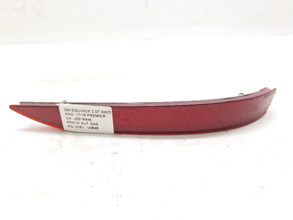 Refletor olho Gato Direito Gm Equinox 2.0 2017 2018 84306359
