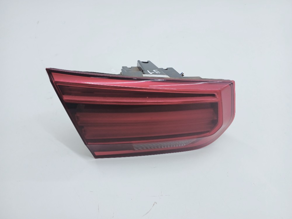 Lanterna Esquerda Tampa Traseira Bmw 320i 2.0t 2016 2017 Esquerdo/motorista