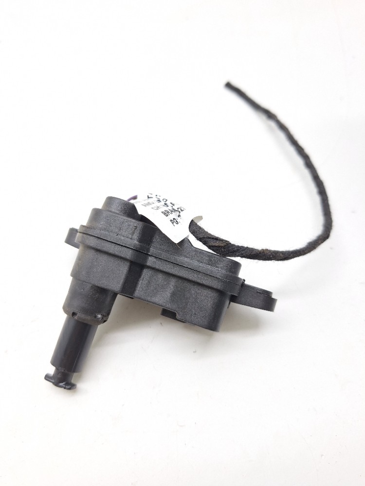 Trava Tampa Portinhola Vw Jetta Gli 2.0 2023 2024 80a862159a