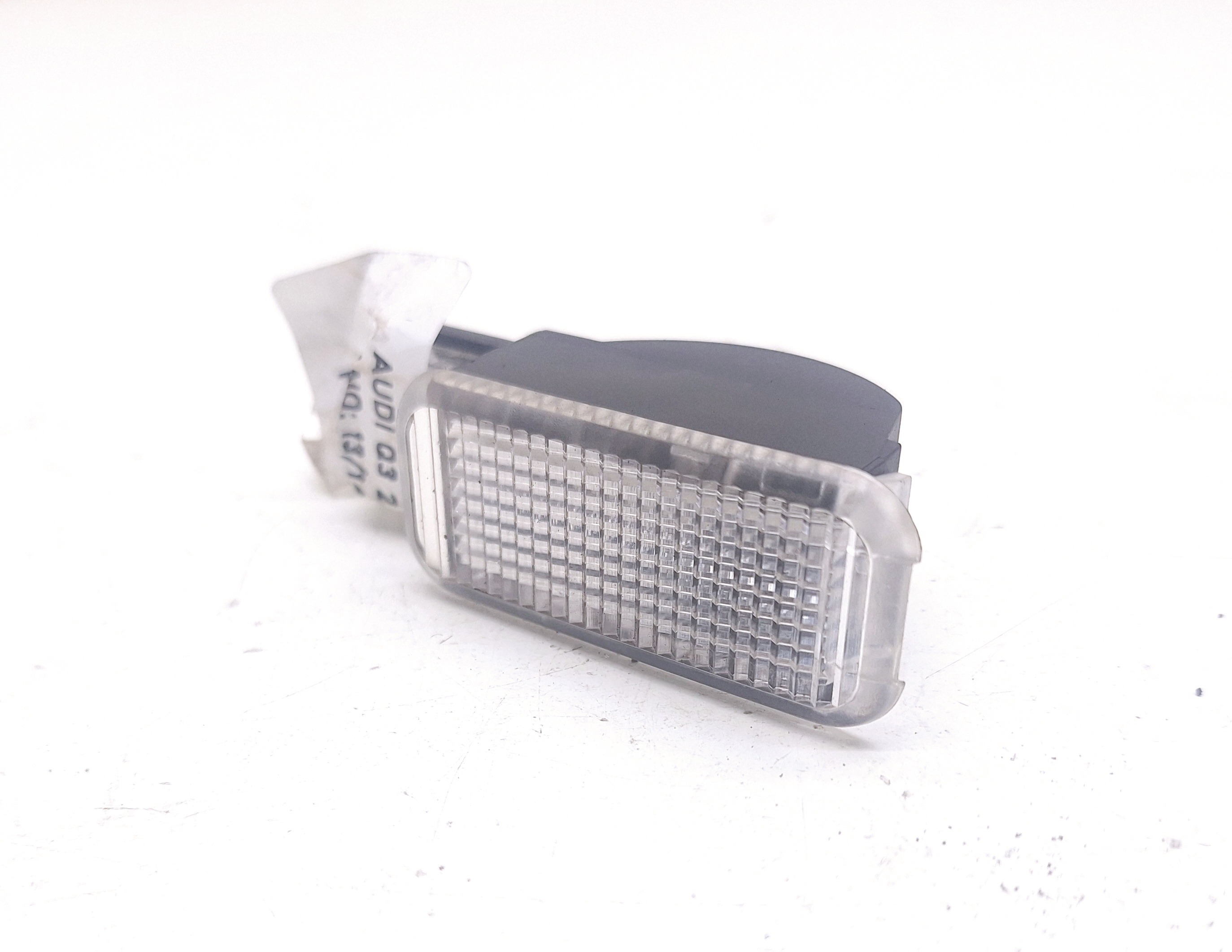 Luz Cortesia Porta Luvas Audi Q3 Tfsi 2.0 2013/ 2014