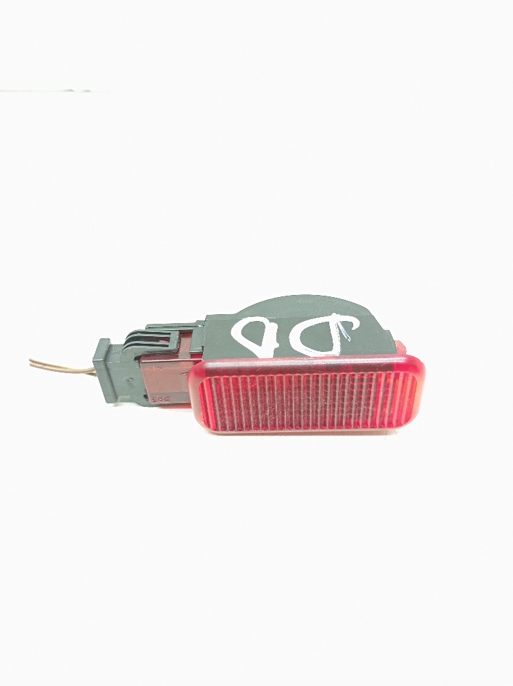 Luz Cortesia Porta Dianteira Direita Audi Q3 Tfsi 1.4 2020