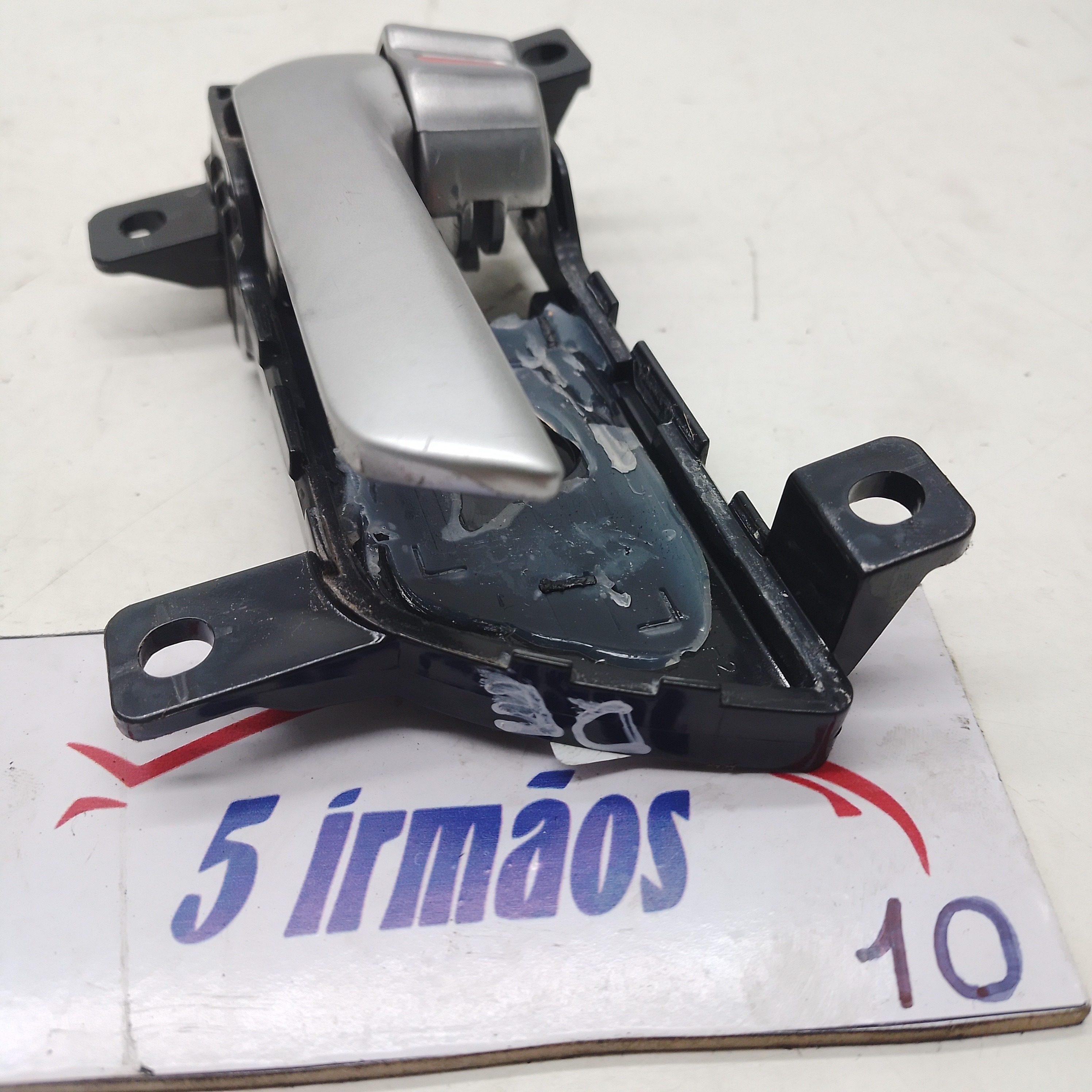 Maçaneta Interna Dianteira Esquerda Kia Sorento 2.4 2012 Dianteira