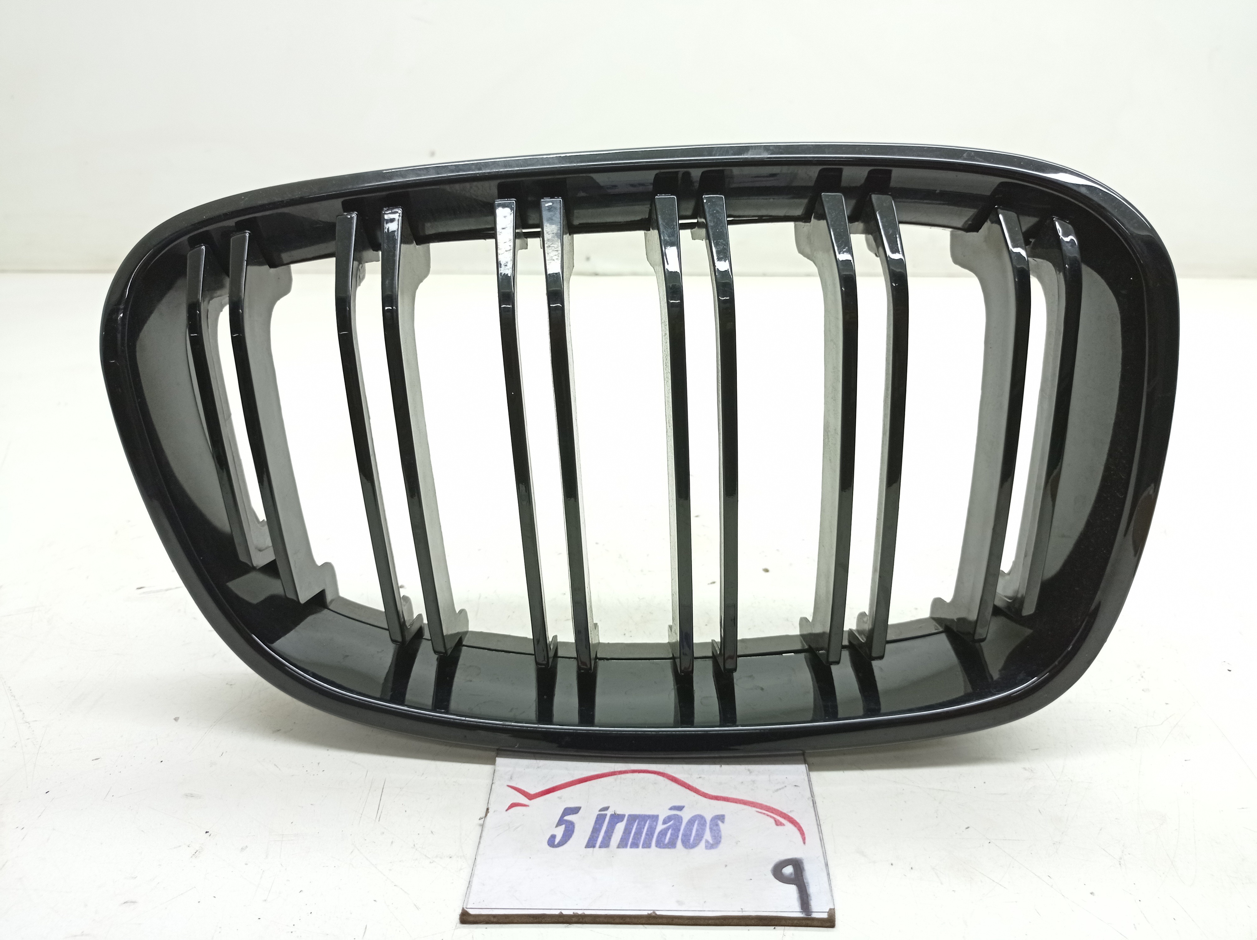 Grade Direita Parachoque Dianteiro Bmw 125i 2.0 2013 / 2014