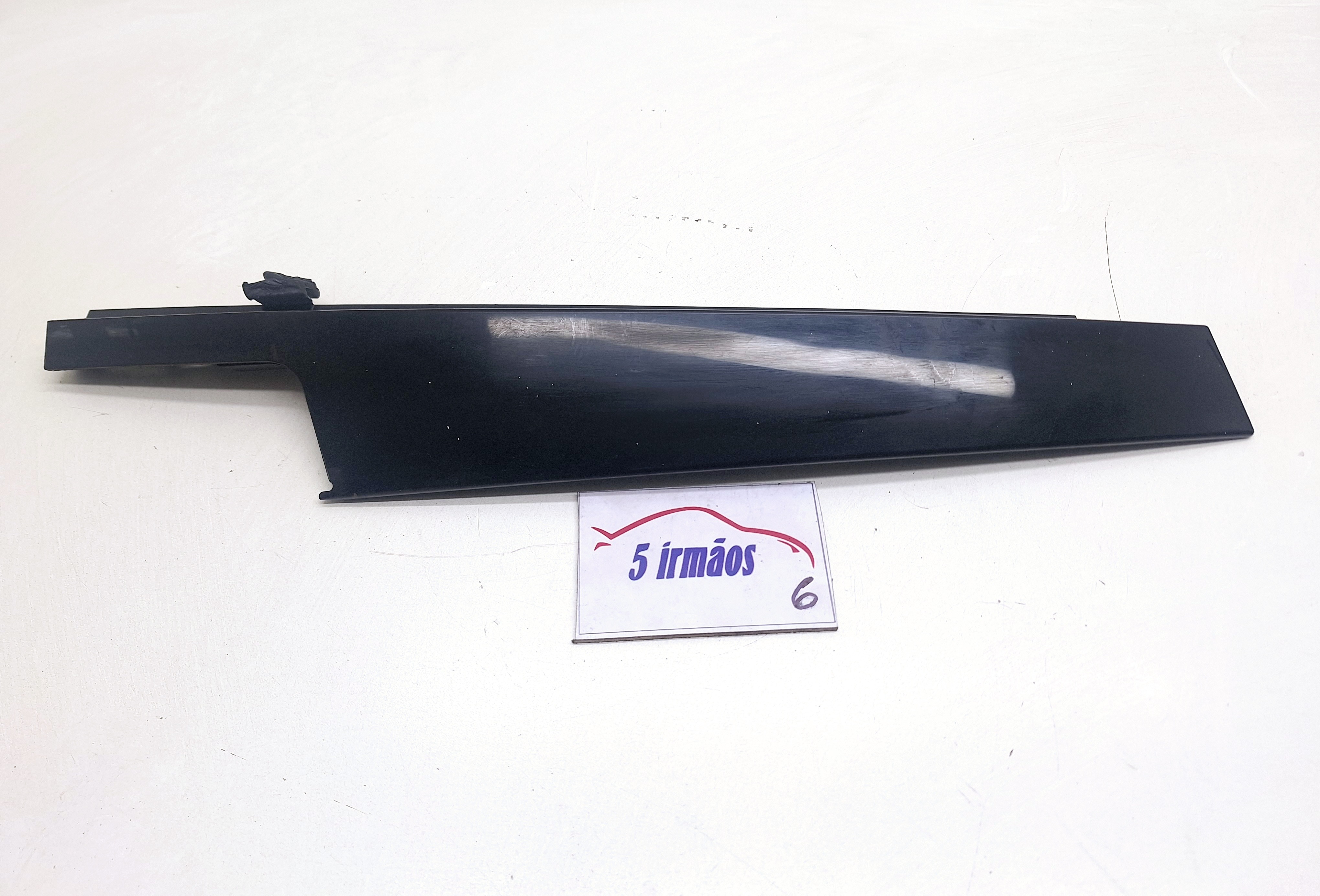 Acabamento Porta Dianteiro Esquerdo Bmw 125 2.0 Turbo 2013