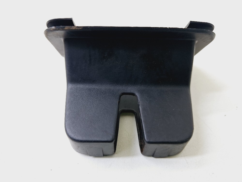 Acabamento Fechadura Tampa Traseira Vw Jetta 2.0 2015 2016