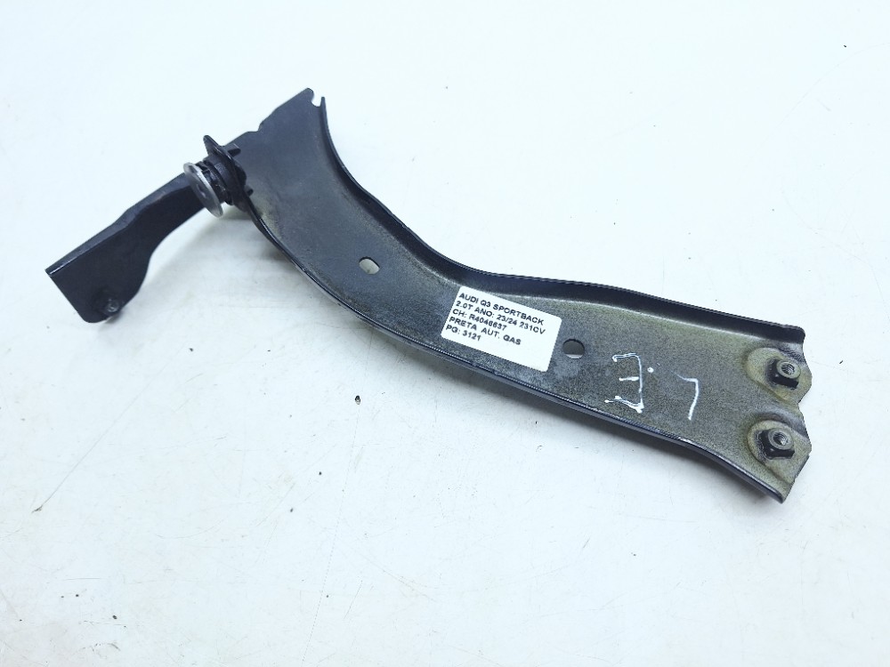 Suporte Inferior Paralama Esquerdo Q3 2.0 2024 83A821131