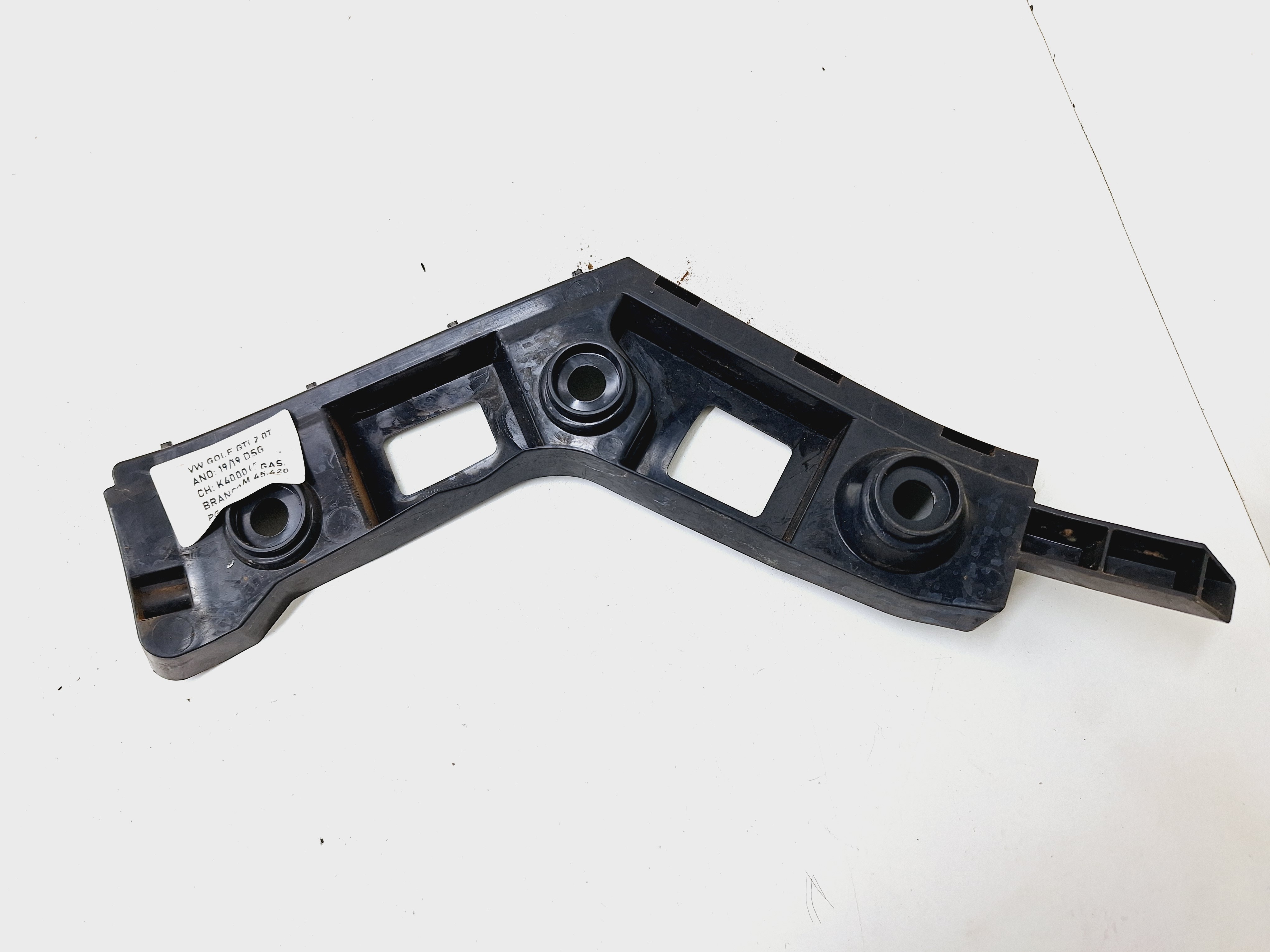 Guia Direita Parachoque Traseiro Vw Golf 2.0 2019 5gb807394