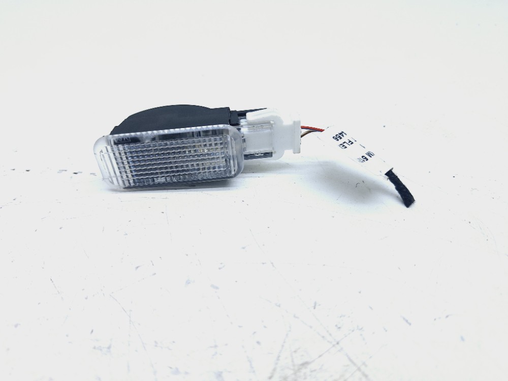 Luz Cortesia Porta Luvas Audi Q3 1.4 2018 2019