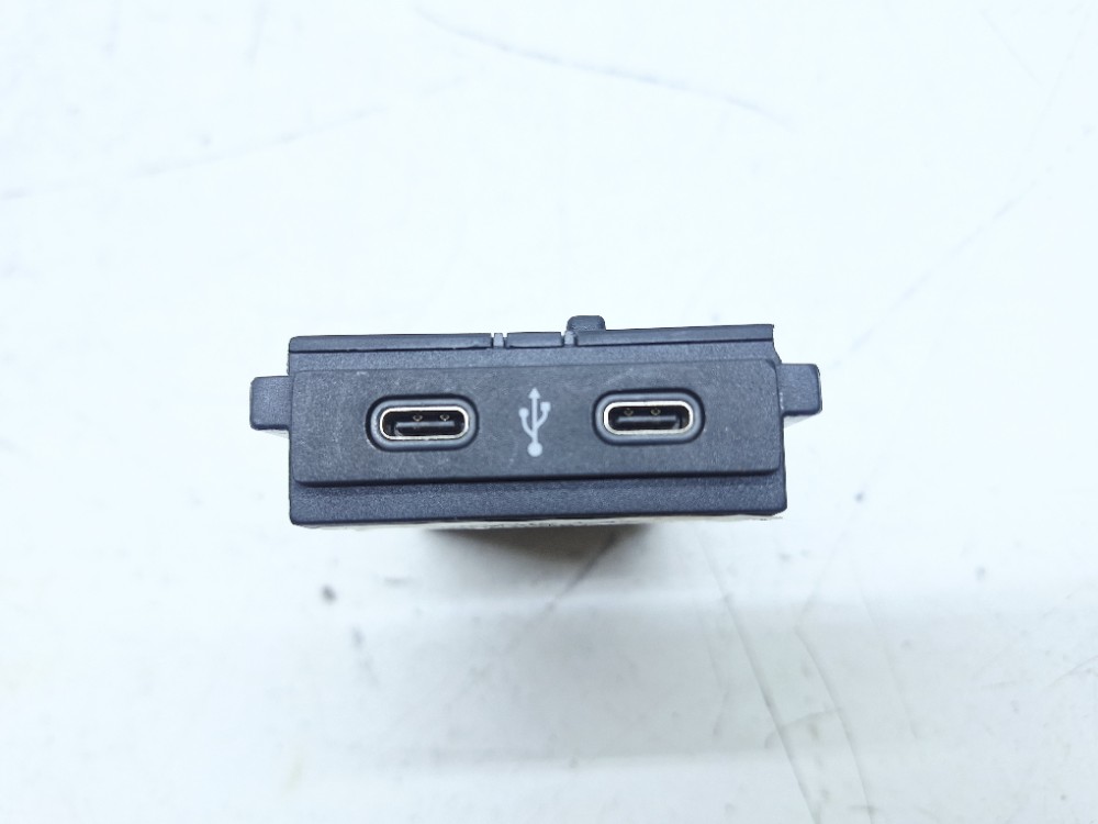 Entrada Usb Auxiliar Vw Virtus Tsi 1.4 2024 2g6035736