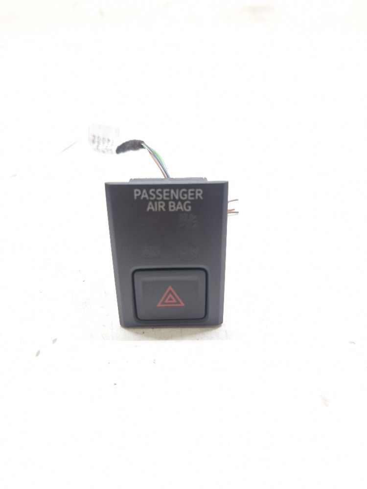 Botão pisca alerta vw Jetta Gli 2.0 2023 2024 17a919225b
