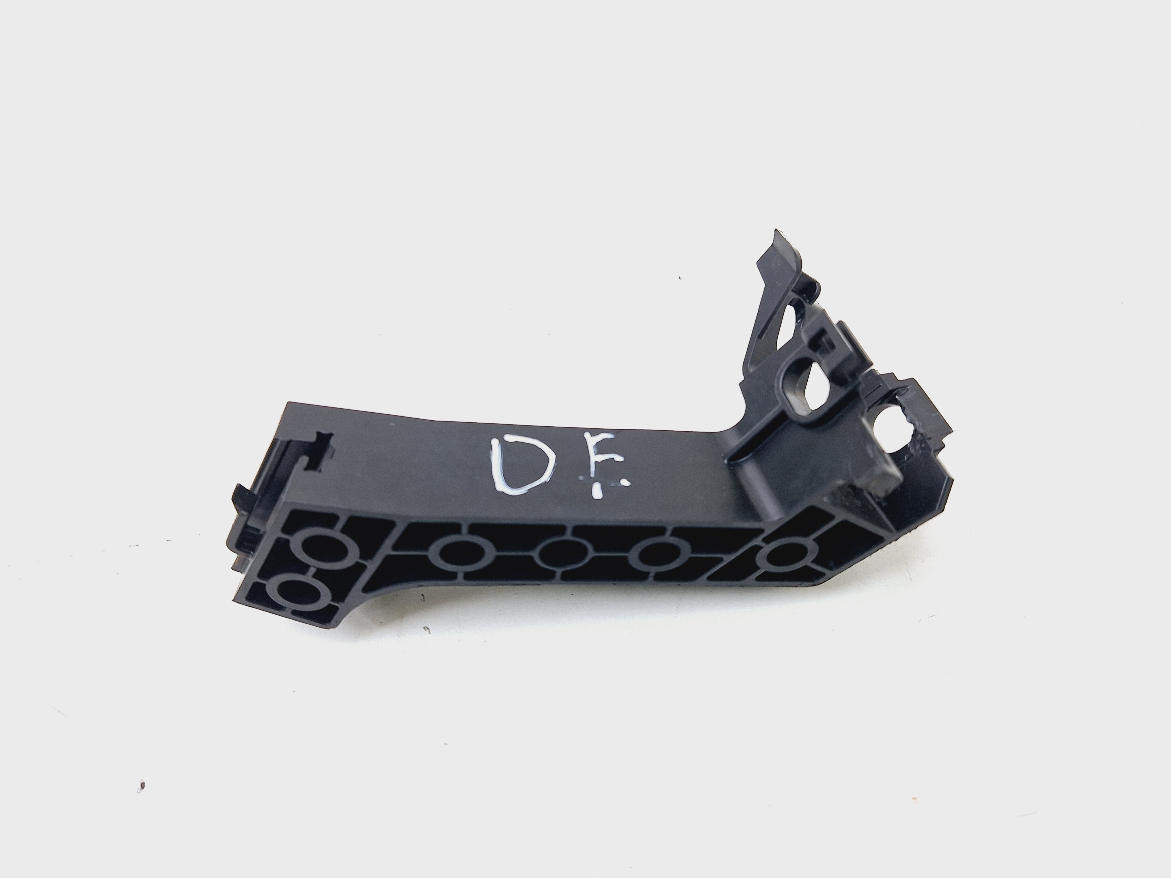 Suporte Maçaneta Dianteiro Esquerdo Fiat Toro 2.0 2023  Dianteira