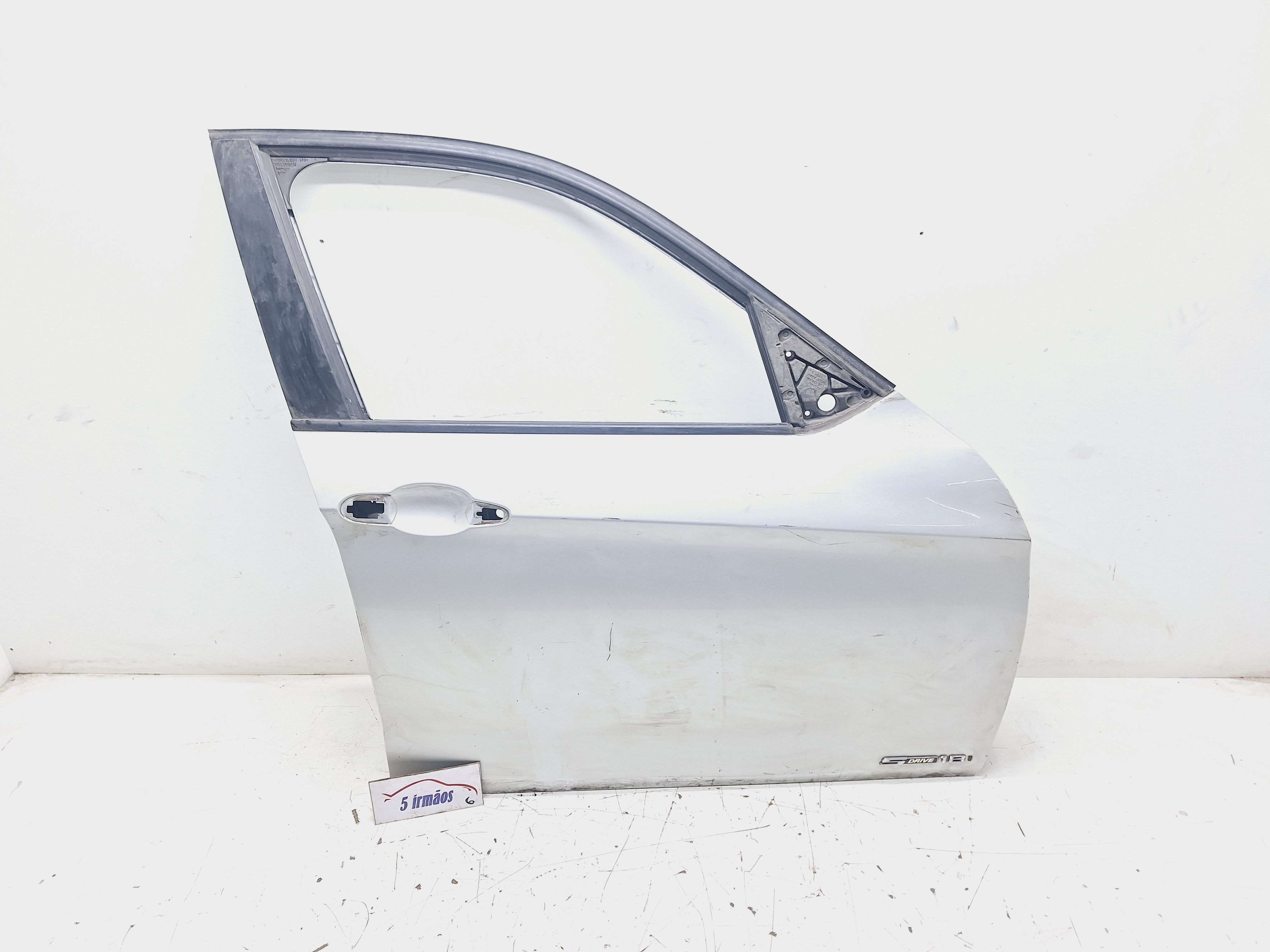 Porta Dianteira Direita Bmw X1 2.0 Asp 2009/2010  Dianteira Direita Prateado