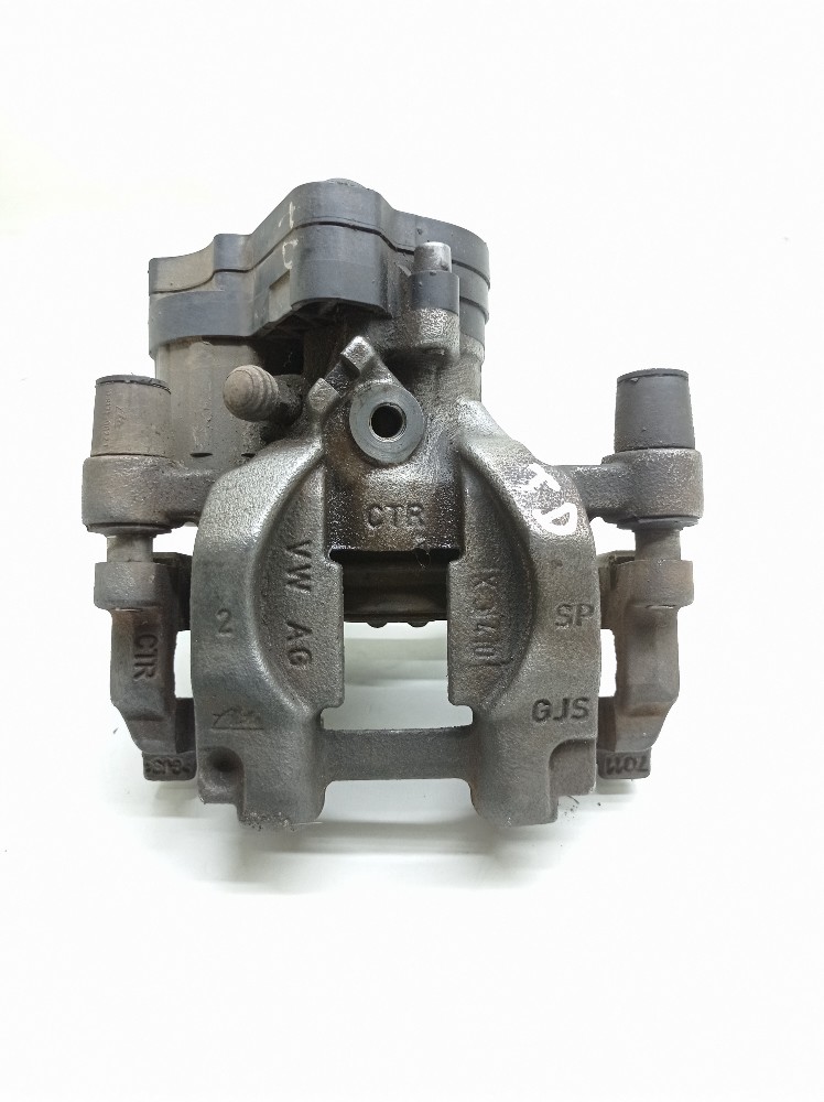 Cavalete Traseiro Direito Vw Passat Tsi 2.0 2018 3q0615406