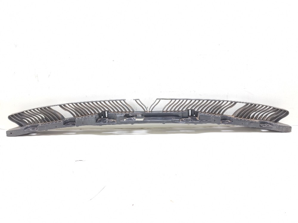 Guia central parachoque traseiro Vw Tiguan Tsi 2.0 2021