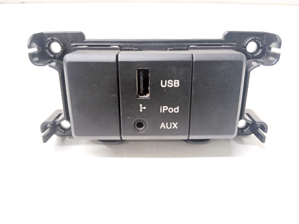 Entrada Auxiliar Usb Santa Fe 3.5 2011 2012 961202b000
