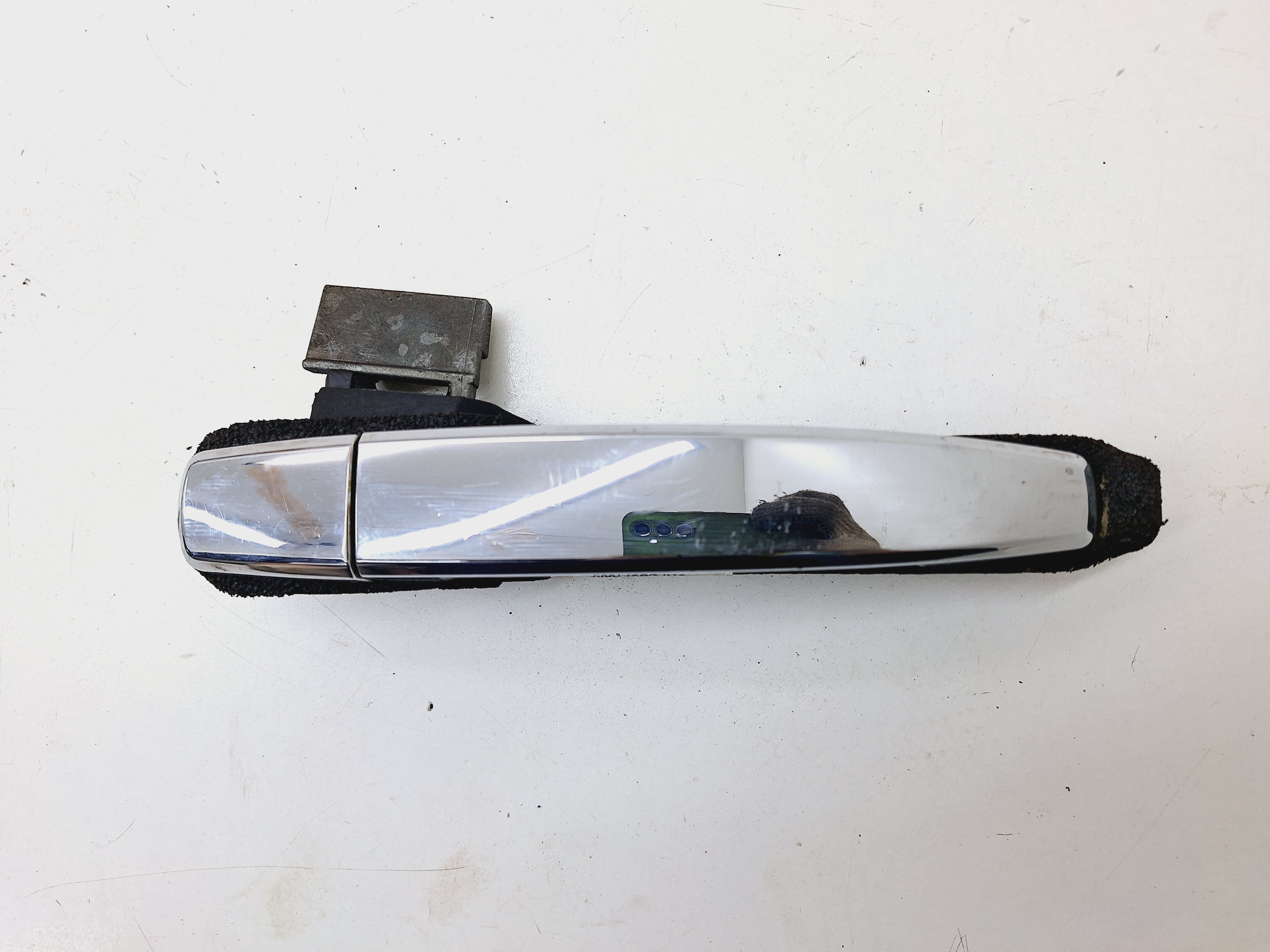 Maçaneta Externa Traseira Direita Chevrolet Captiva 3.0 2011 Prata Traseira