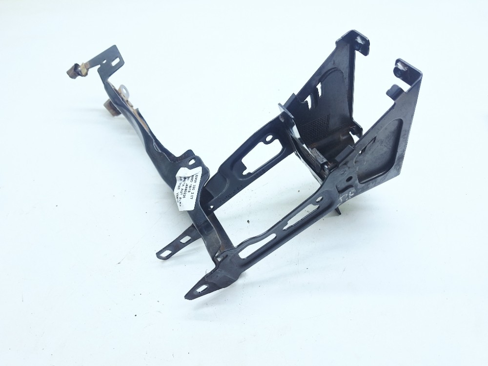 Suporte Farol Dianteiro Esquerdo Bmw 320i 2.0 2018 17023811