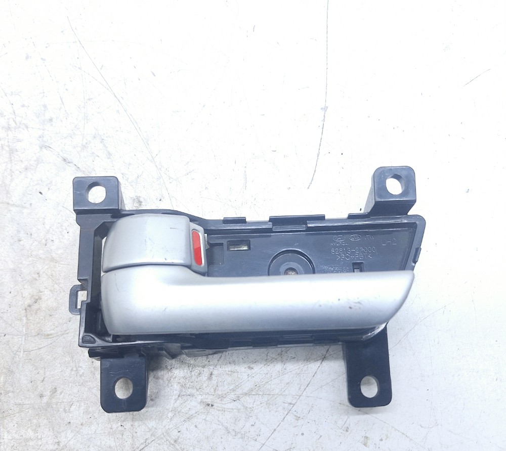Maçaneta Interna Dianteira Esquerda Kia Sorento 3.5 2012 Preto Dianteira