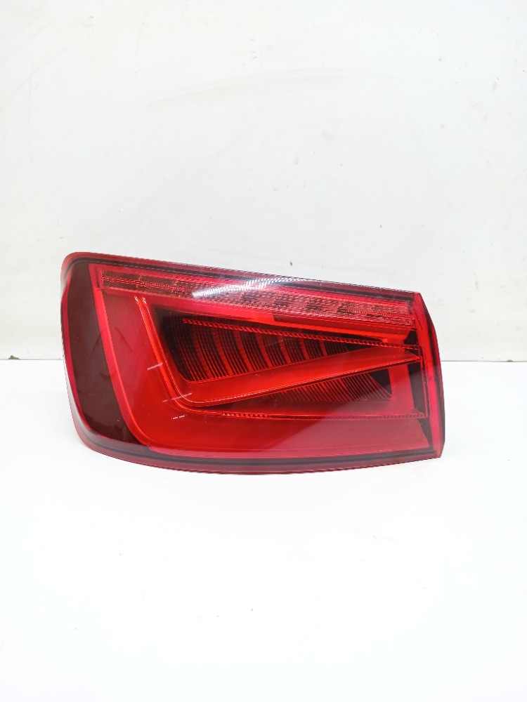 Lanterna Esquerda Audi A3 Sedan 1.8 2015 8v5945095a Esquerdo/motorista