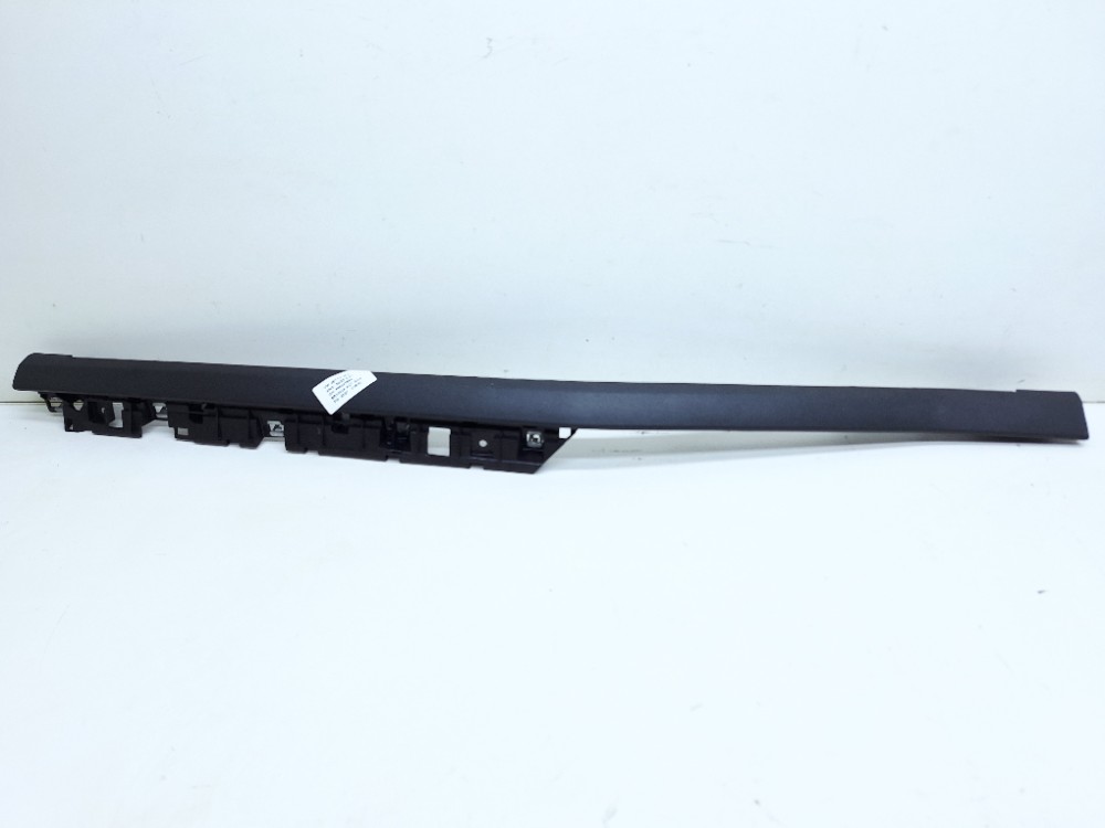 Acabamento Painel Direito Vw Jetta Gli 2.0 2023 17b858416a Preto