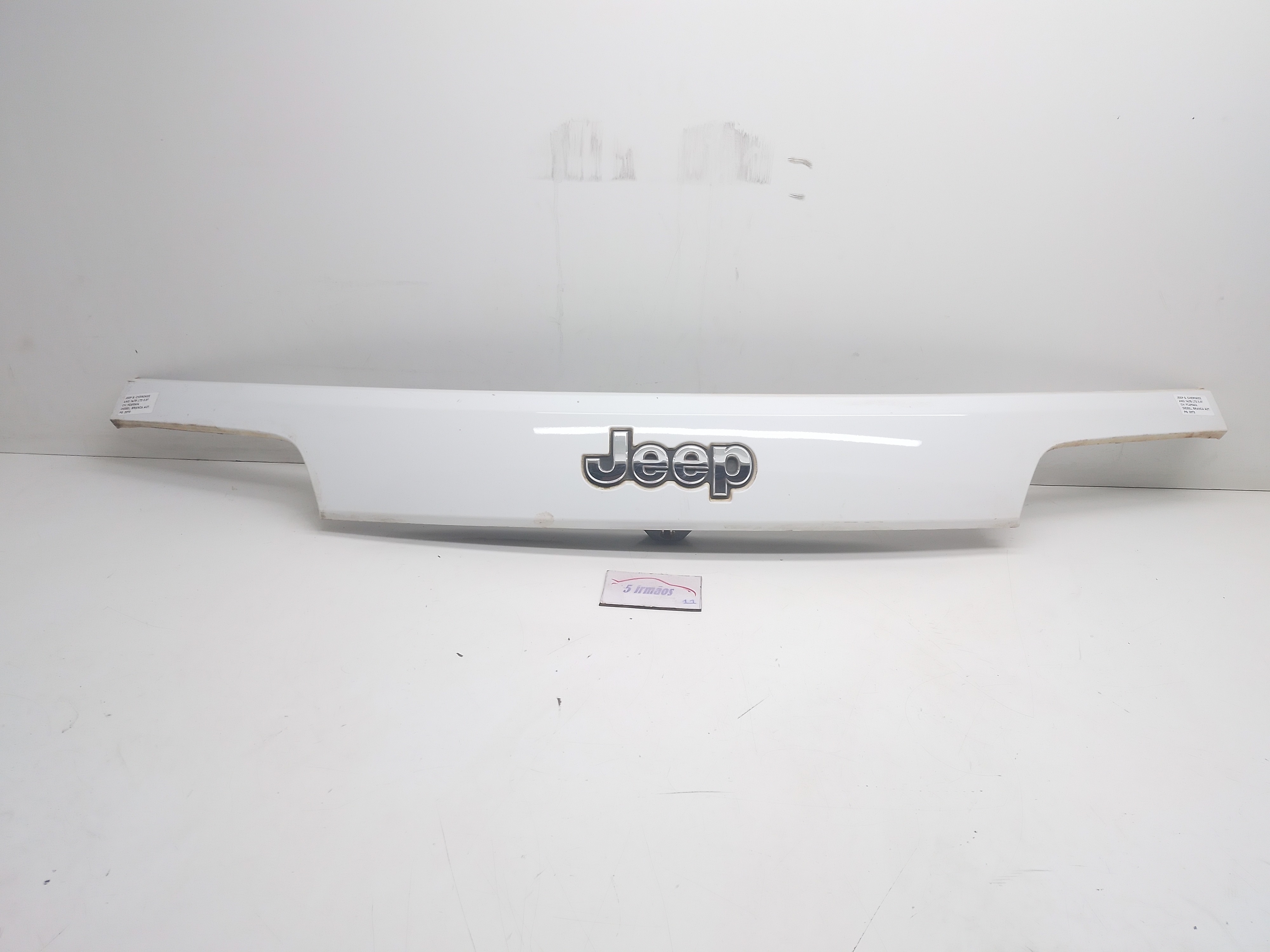Acabamento Tampa Traseira Jeep Grand Cherokee 3.0 2014  Branco