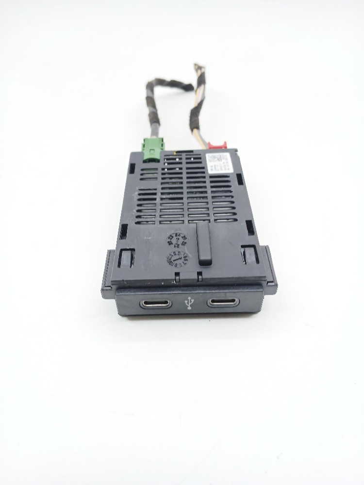Entrada Auxiliar Usb Vw Tcross Tsi1.4 2026 2g6035736