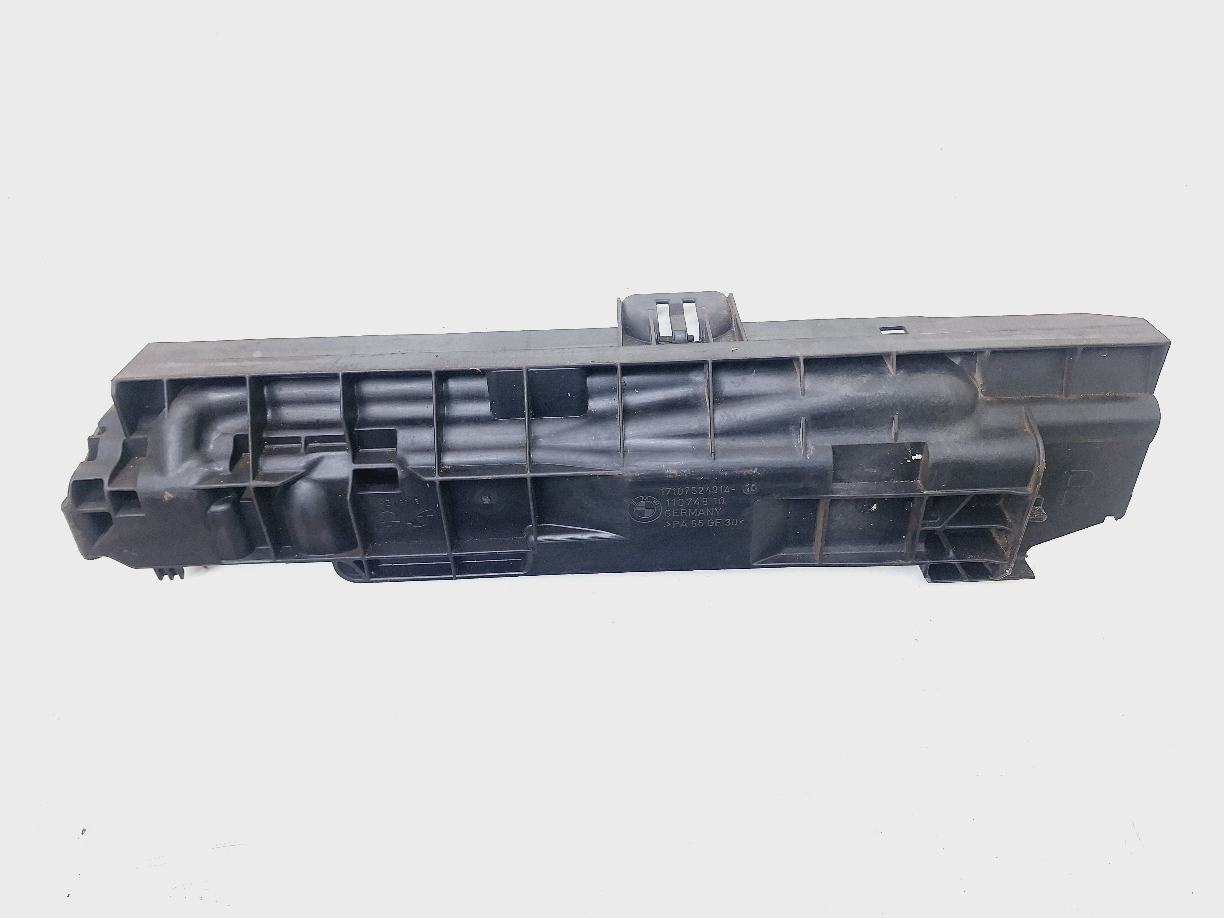 Defletor Direito Radiador Bmw X1 2.0 2010 N11074810