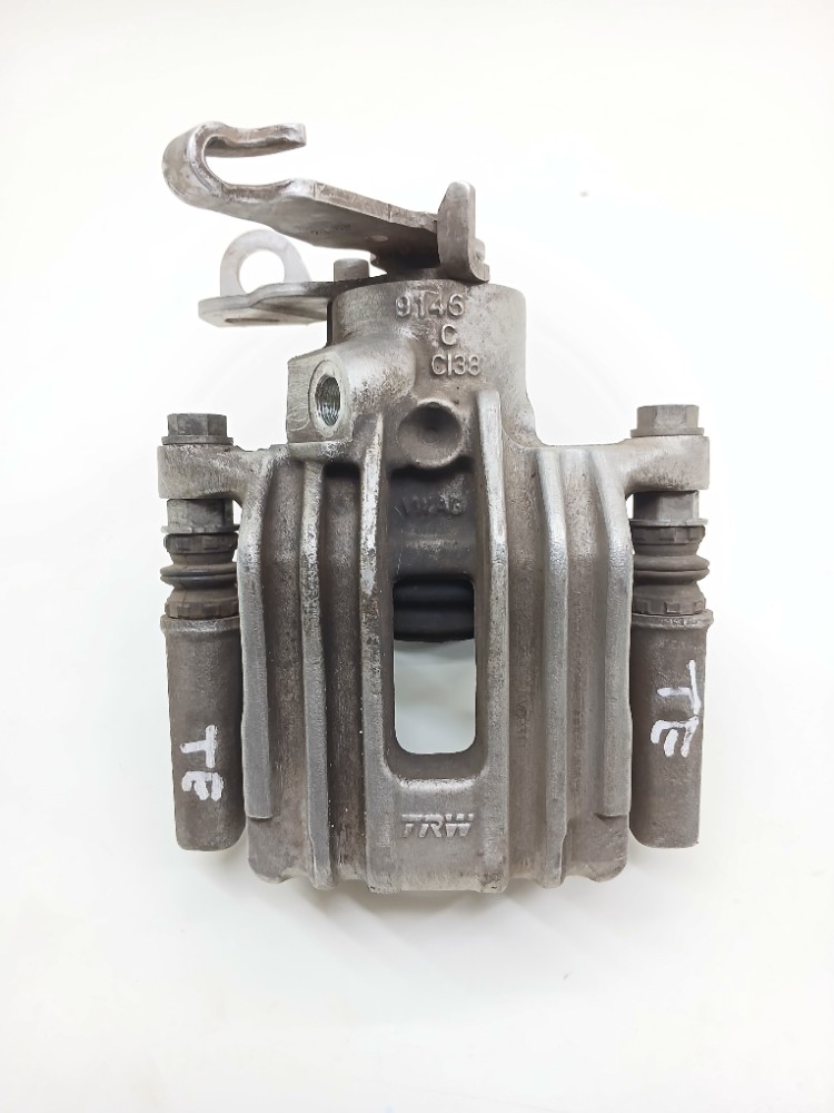 Cavalete Traseiro Esquerdo Vw Nivus Tsi 1.0 2024