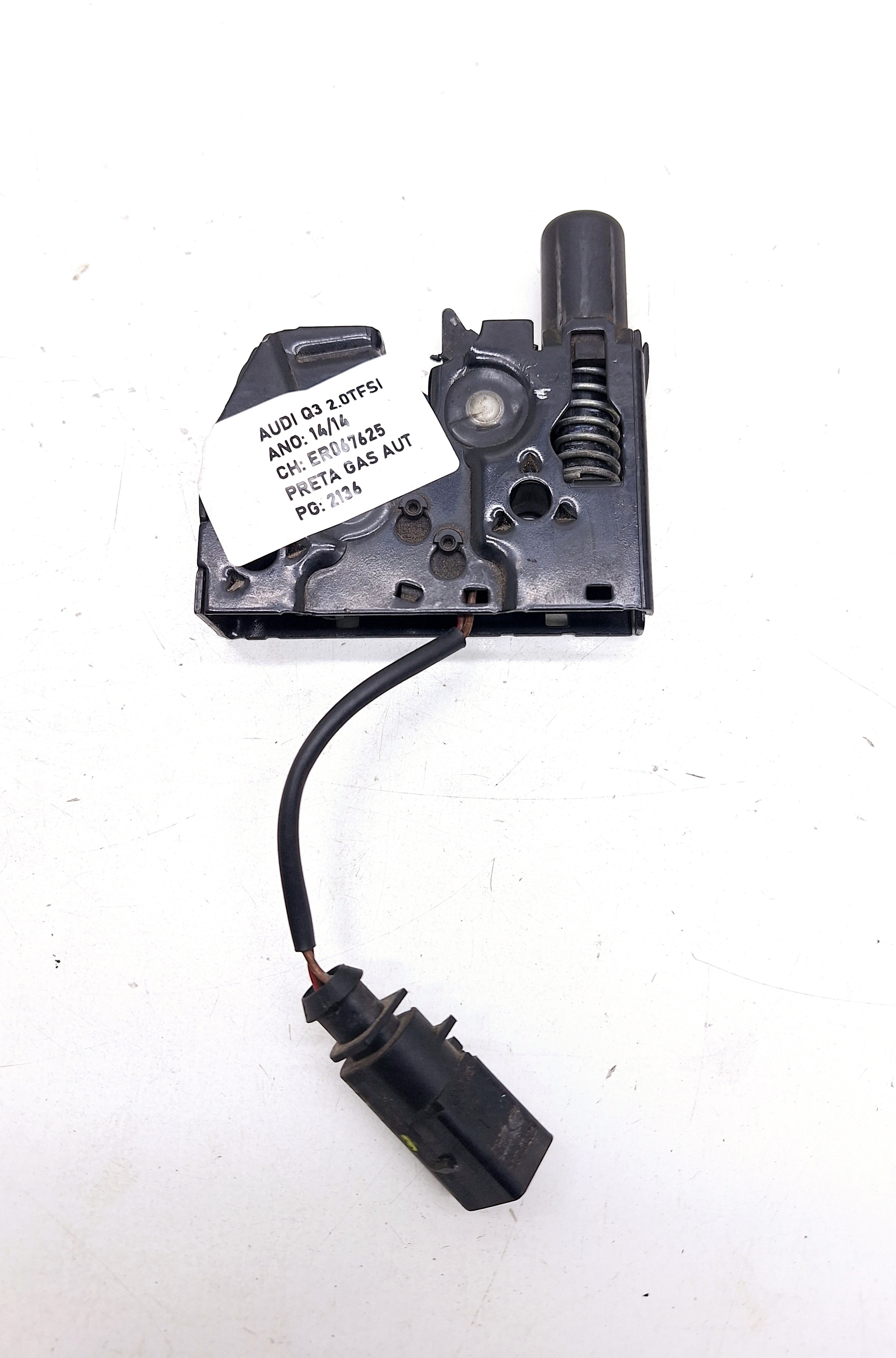 Fechadura Esquerda Trava Capô Audi Q3 Tfsi 2.0 2013/ 2014
