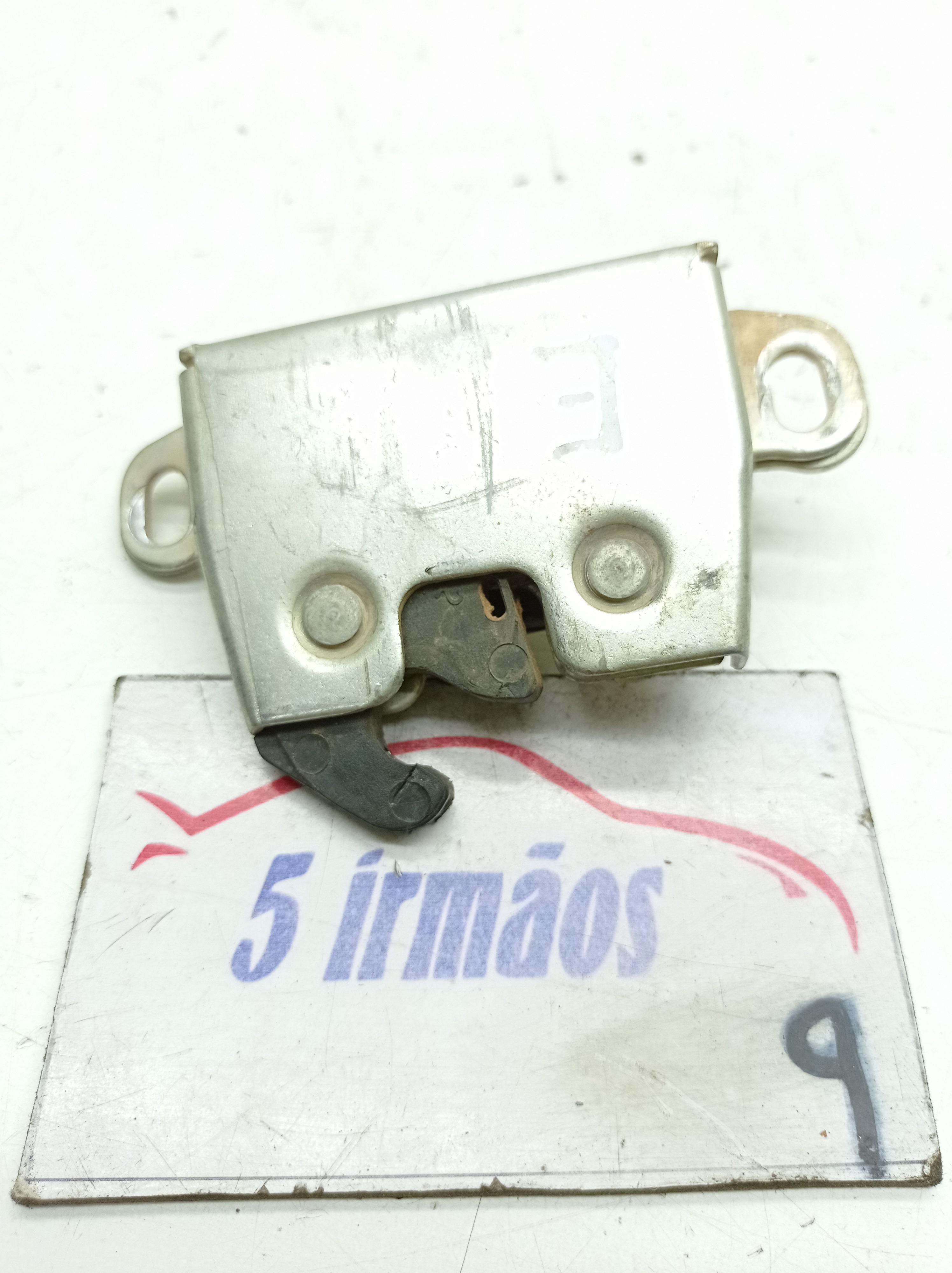 Fechadura Esquerda Tampa Traseira Fiat Strada 1.4 2018