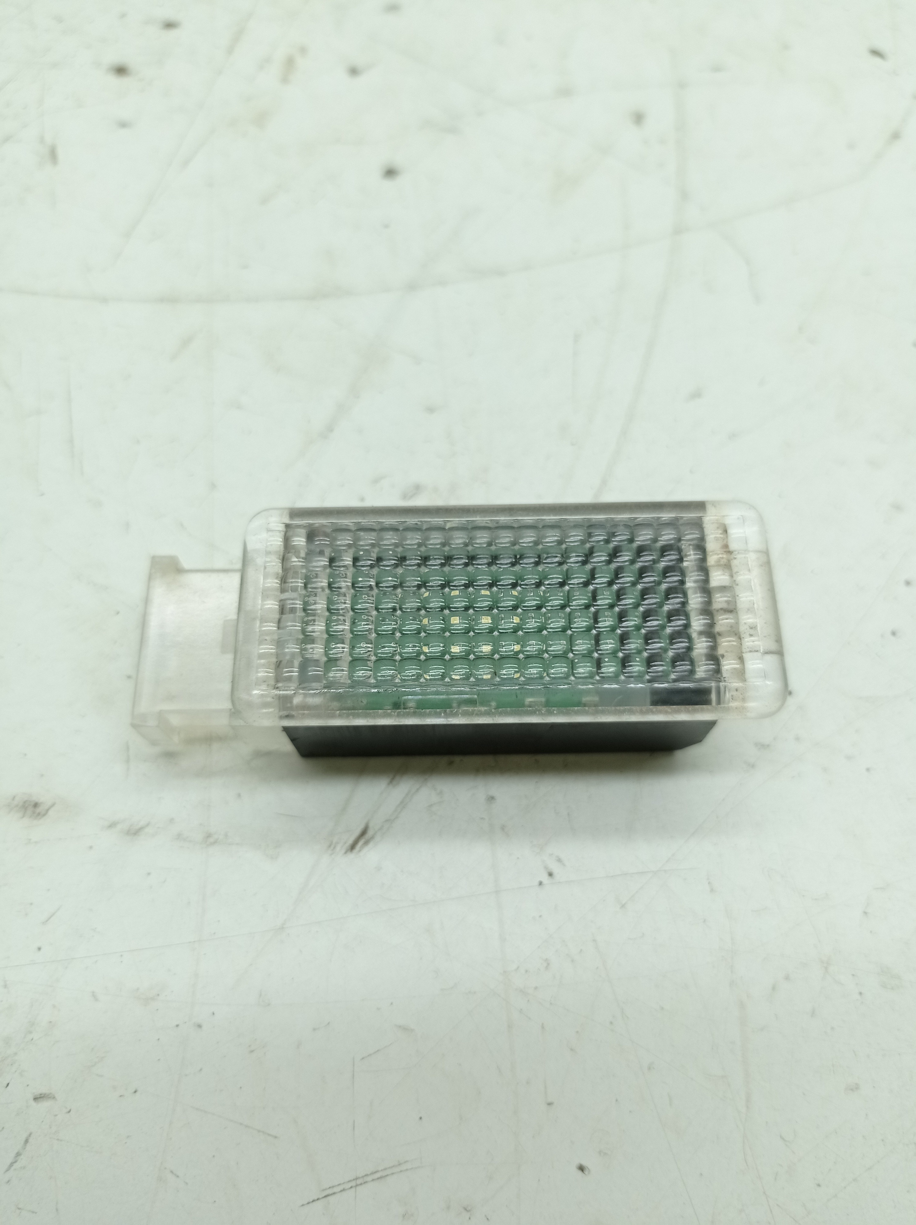 Luz Cortesia Porta Luvas Vw Tiguan Tsi 2.0 2021