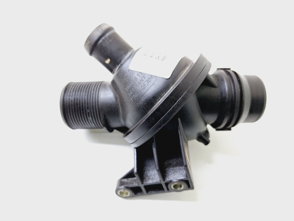 Carcaça Válvula Termostatica Bmw 320gt 2.0 2014 2015 27095km