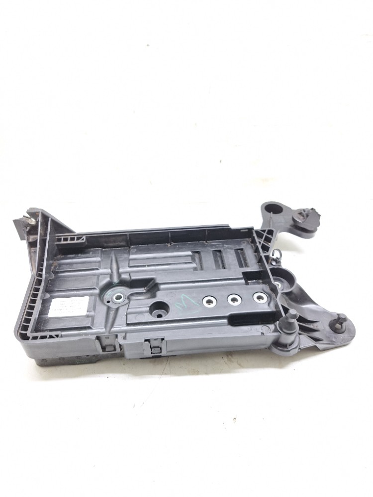 Suporte Caixa Bateria Vw Jetta Gli 2.0 2024 2025 5q0915331k