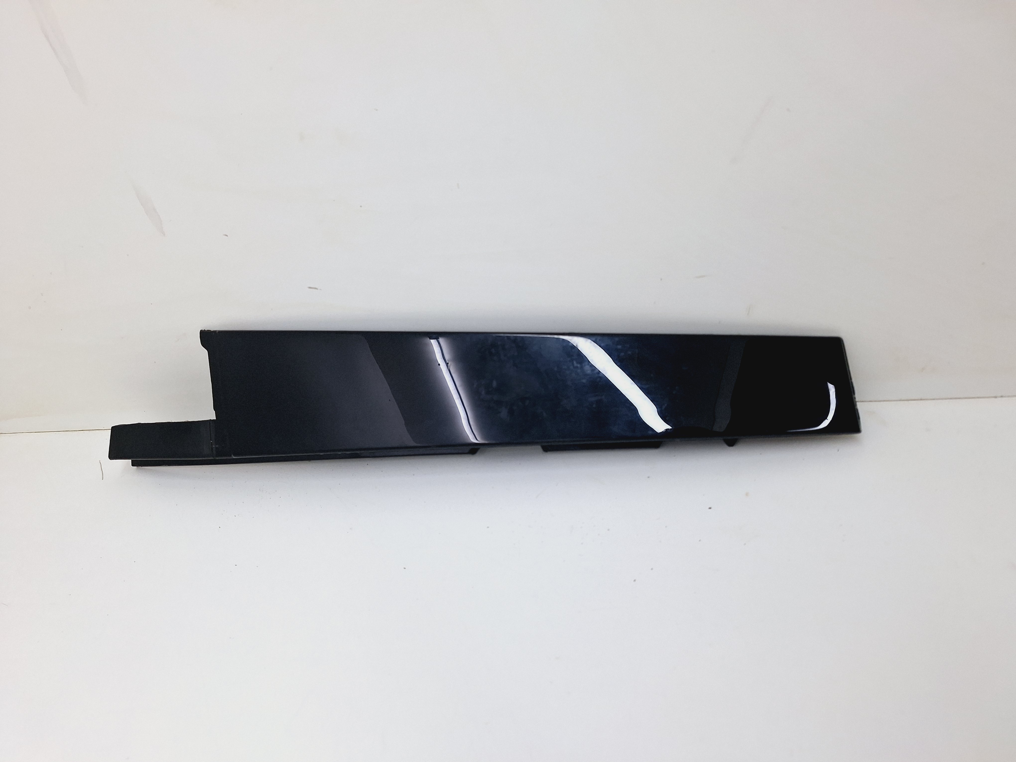 Acabamento Porta Traseira Esquerda Vw Tcross Tsi 1.4 2023 Preto